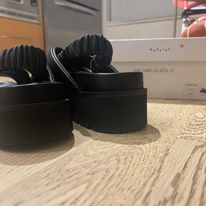 ❌ SOLD Maguire Imperfect Garcia Black